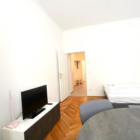 Universum Apartment 4 Vienne Extérieur photo